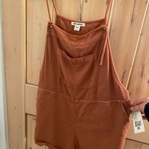 Cute romper!